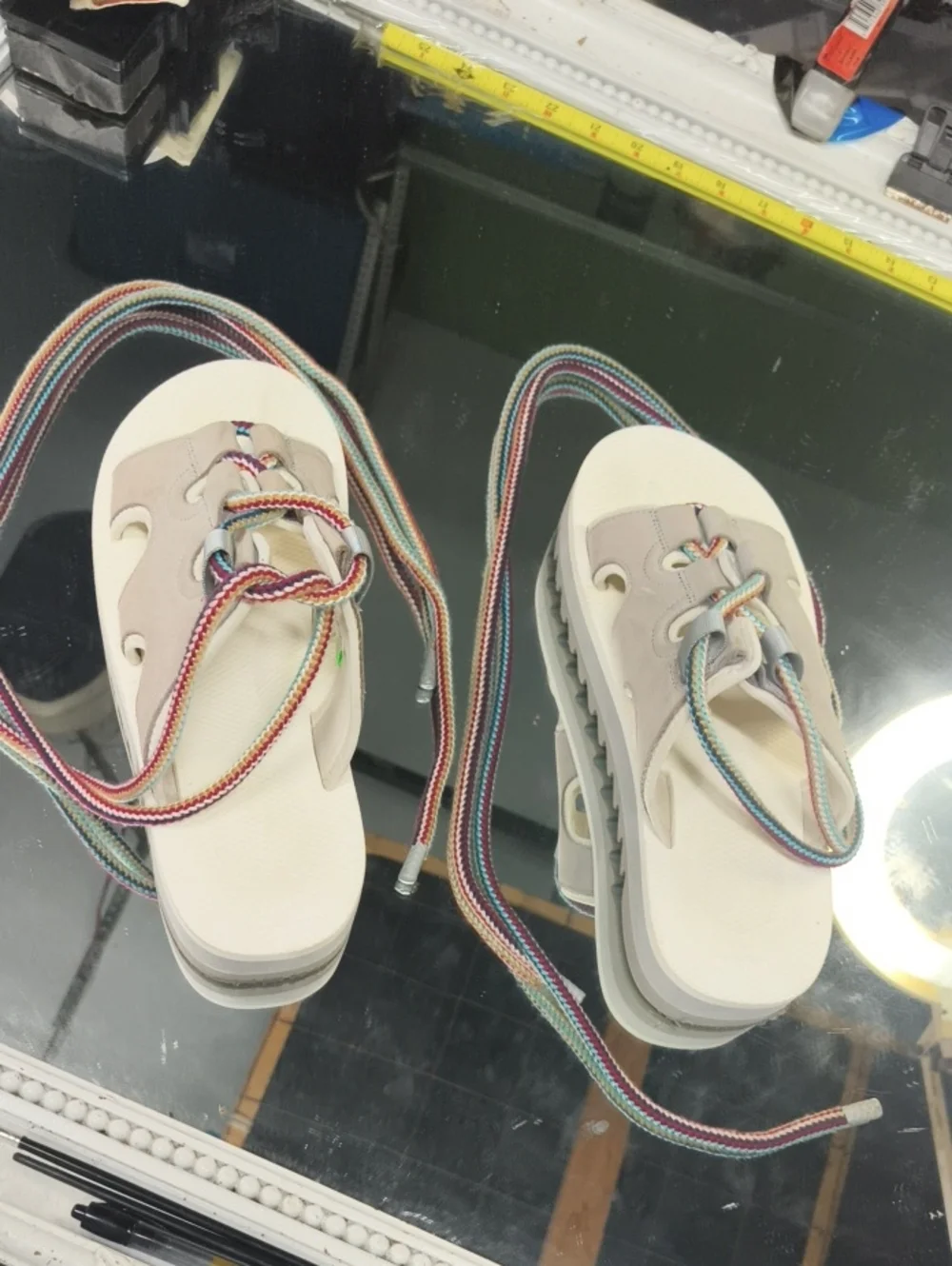 Women's 8 Suicoke Ray-ab sandal W/ oversized multicolored wrap-around Laces. NEW